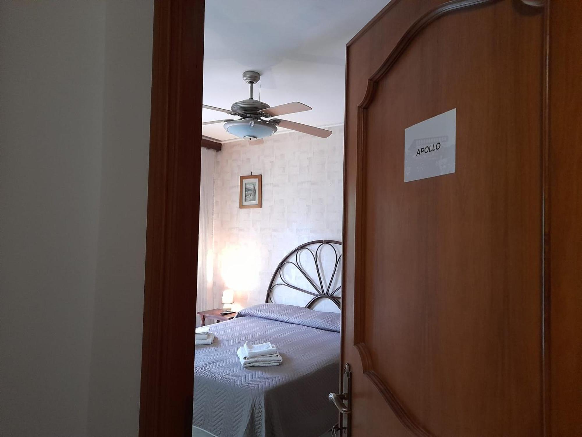B&B Anxur Терачина Екстериор снимка